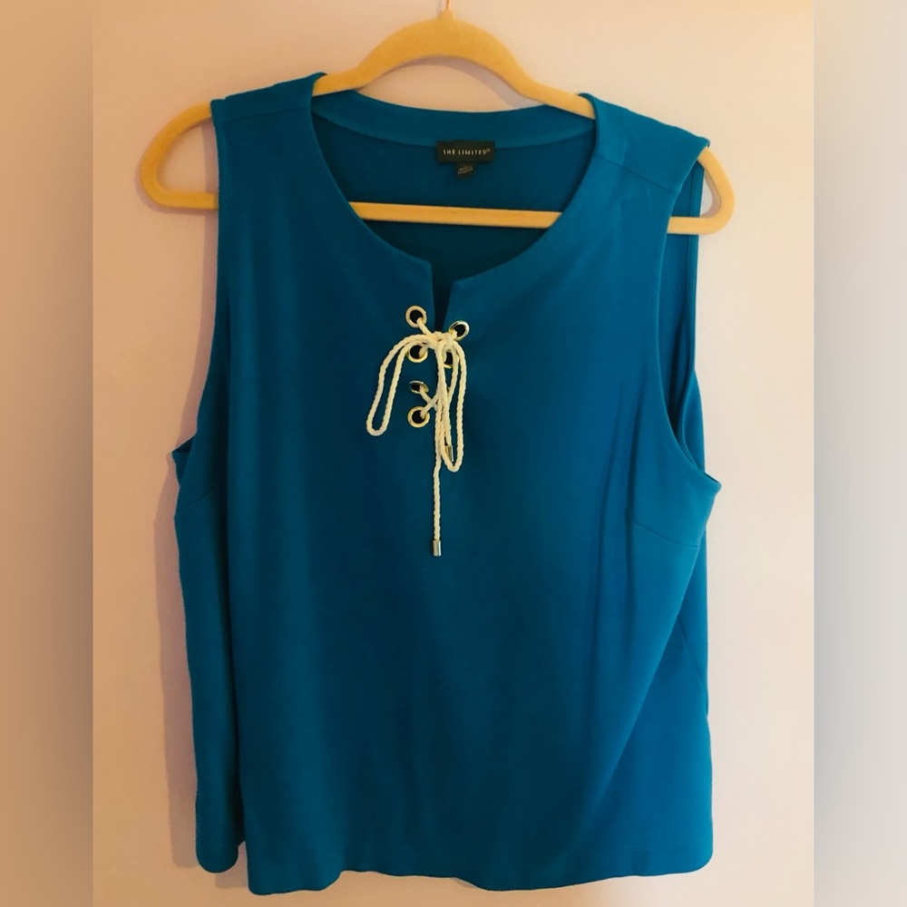 $6💙Bundled The Limited Tank